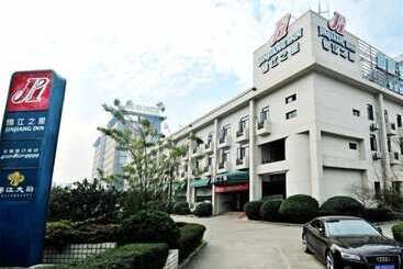 בית מלון כפרי Jinjiang Inn Ningbo Yinxiang City Metro Road