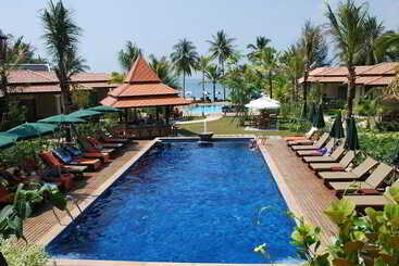 فندق Khaolak Bayfront Resort