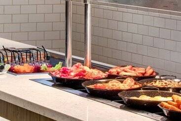 ホテル Leonardo Newcastle Quayside