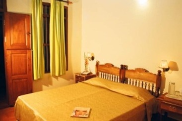 酒店 Pozhiyoram Beach Resort