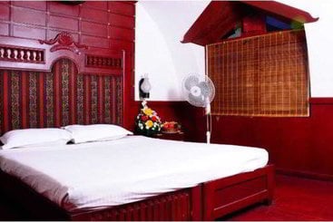 Pride Biznotel Emarald Island