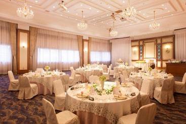 هتل Crown Palais Aomori