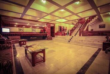 هتل Golden Tulip Manali