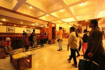 هتل Golden Tulip Manali