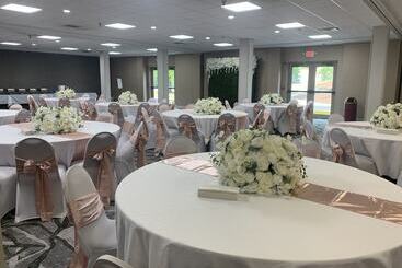 호텔 Holiday Inn Express And Suites Pittsburgh West Mifflin, An Ihg