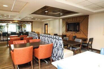 ホテル Holiday Inn Express & Suites Donegal, An Ihg