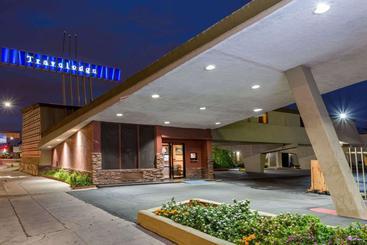 هتل Travelodge By Wyndham Phoenix Downtown