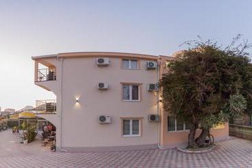 Villa Jadran Apartments