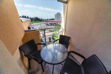 Villa Jadran Apartments