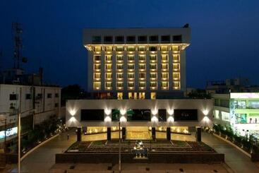 Отель Vivanta Vijayawada M G Road