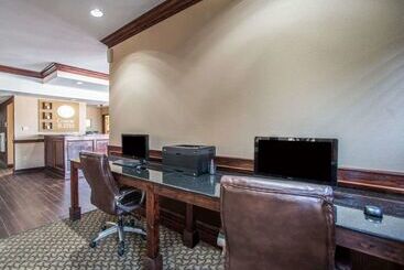 فندق Comfort Suites Columbia  University Area