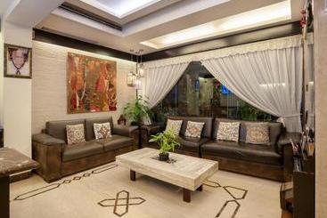 Hotel Executive Enclave