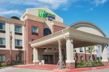 Holiday Inn Express Hotel & Suites Winnie, An Ihg