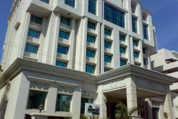 בית מלון כפרי The Imperial Palace