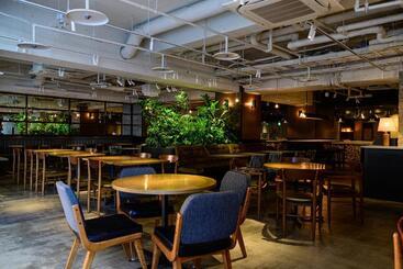 בית מלון כפרי The Knot Yokohama