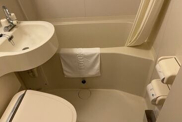 בית מלון כפרי Toyoko Inn Oita Ekimae