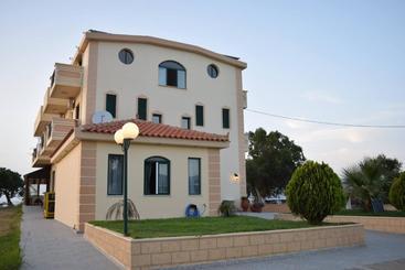 شقق خاصة سياحية Mesogios Beach