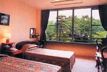 Tsukioka New Hotel Kangetsu