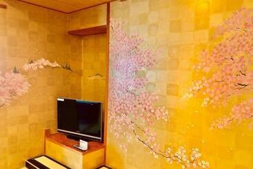 Hoho A Hotel Overlooking The Echigo Plain And The Yahiko Mountain Range Formerly Hotel Oohashi Yakat