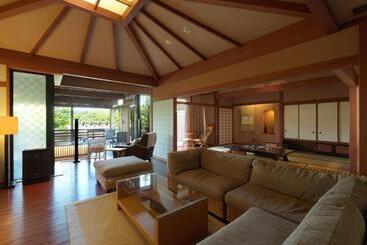 Отель Akan Tsuruga Besso Hinanoza