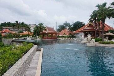 Отель Amatara Welleisure Resort
