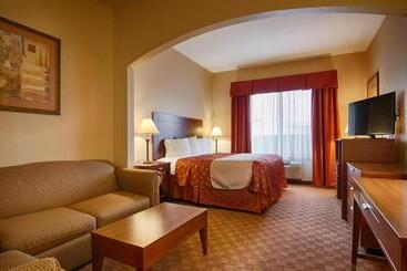 בית מלון כפרי Americas Best Value Inn & Suites Livingston