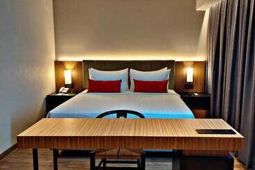 ホテル Grand Zuri Pekanbaru