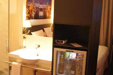 فندق Privilège Hôtel & Apparts Eurociel Centre Comédie