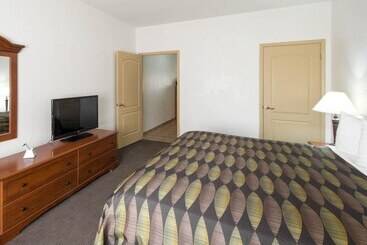 호텔 Quality Inn & Suites