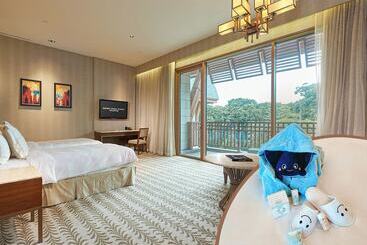 هتل Resorts World Sentosa  Equarius