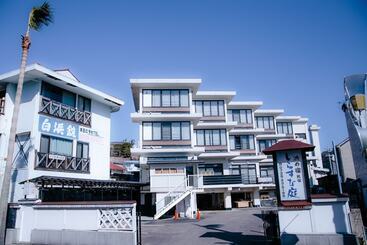 בית מלון כפרי Shirahamakan