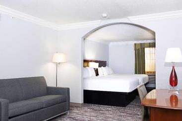 호텔 Surestay Plus By Best Western Fort Worth Benbrook