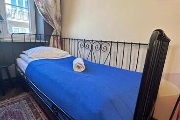 تختخواب و صبحانه Chmielna Guest House