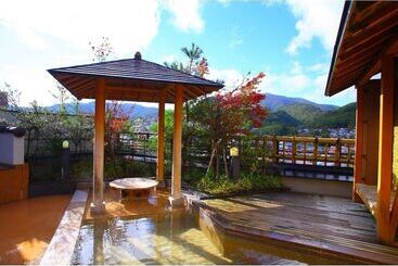 בית מלון כפרי Arimakan