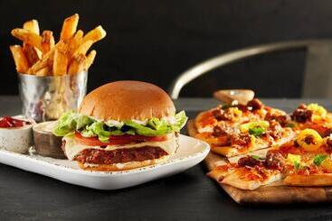 فندق Courtyard By Marriott San Diego Carlsbad