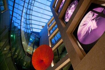 فندق Nexus Valladolid Suites &