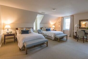 Отель Rizzo Center, A Destination By Hyatt