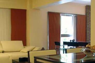 هتل آپارتمان Montanas Azules Apart