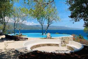 Bluewater Sumilon Island Resort
