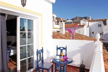 Doce Lunas Beauchic Hotel