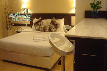 בית מלון כפרי De Garden