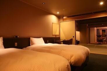 Отель New Awaji