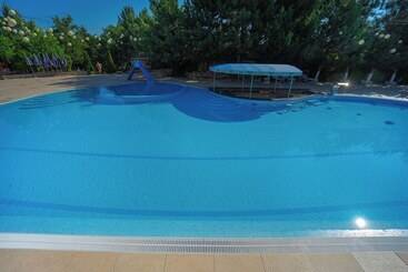 هتل President Resort