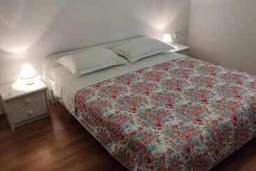 هتل Private Accommodation Raspudic