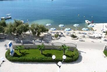 ホテル Villa Mediterana