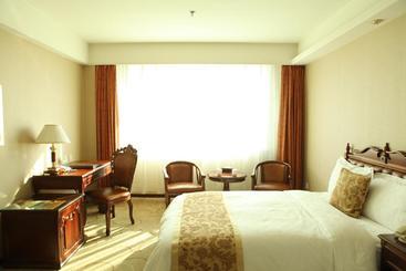 هتل Yanbian International