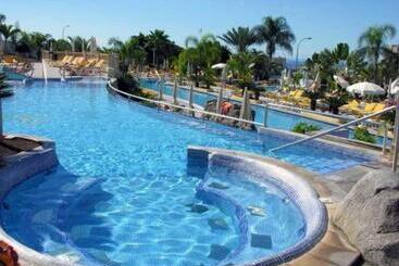 استراحتگاه Paradise Park Fun Lifestyle