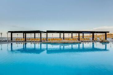 Ax Sunny Coast Resort & Spa