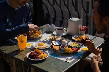 בית מלון כפרי Agora Guesthouse