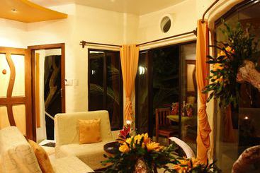 هتل Boracay West Cove